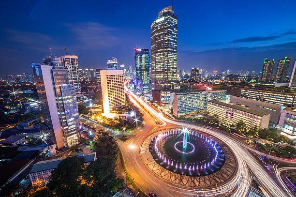 Menyelamatkan Fiskal Daerah : Indonesia Dibayangi Momomok Fiskal 