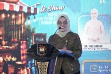 Keterangan foto: Sri Purwaningsih saat menutup Festival Bazar Kemendagri 2026 di Jakarta, Jumat (14/8/2026).