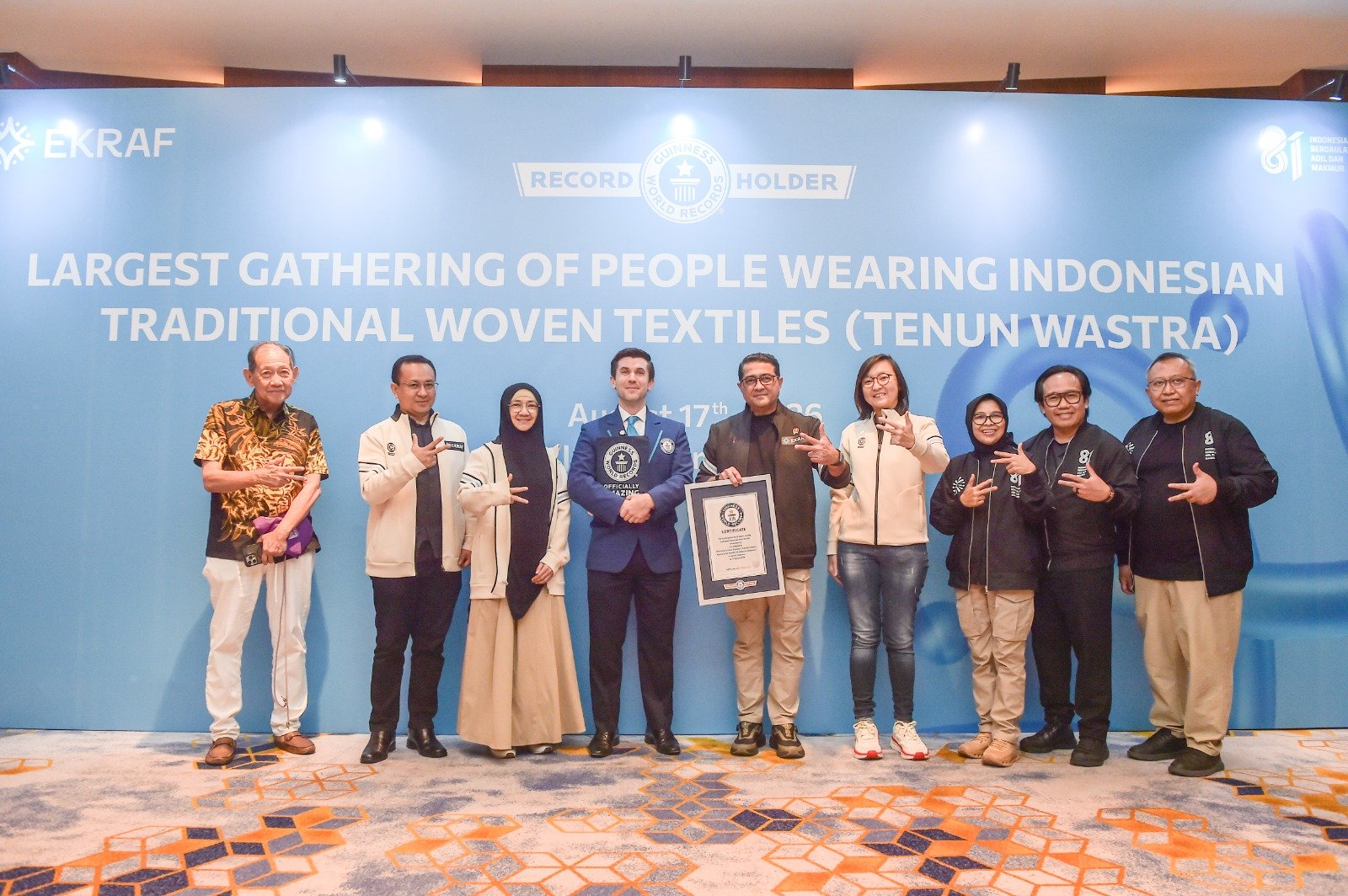 HUT ke-81 RI, Kemenekraf Raih Rekor GWR Wastra Tenun