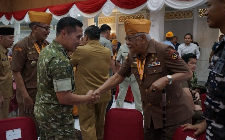 Pangdam XIX Tuanku Tambusai menghadiri ramah tamah veteran di Gedung Daerah Pauh Janggi Pekanbaru.