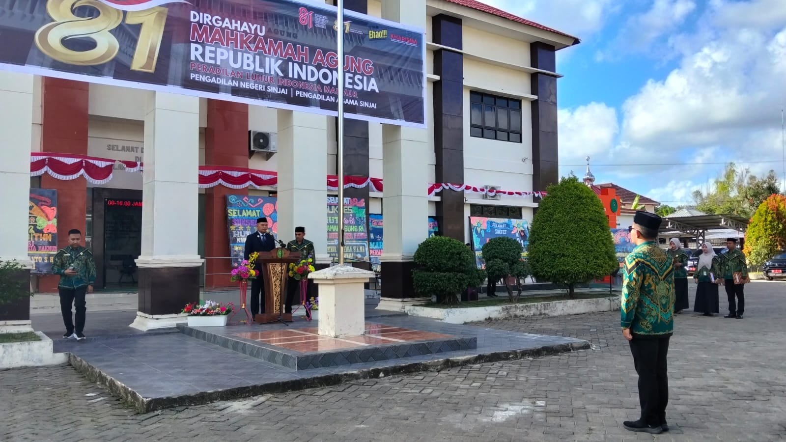 Ketua PN Sinjai Pimpin Upacara HUT ke-81 Mahkamah Agung