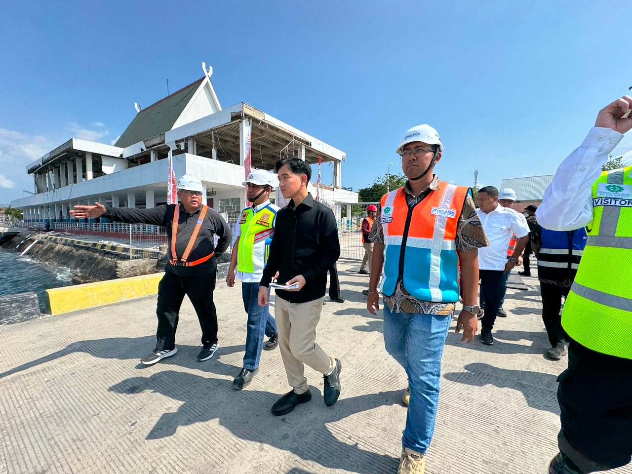 Wapres Tinjau Dampak Gempa NTT, Pastikan Warga Terlindungi
