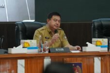 Sekjen Kemendagri Tomsi Tohir memimpin rapat pengendalian inflasi di Jakarta
