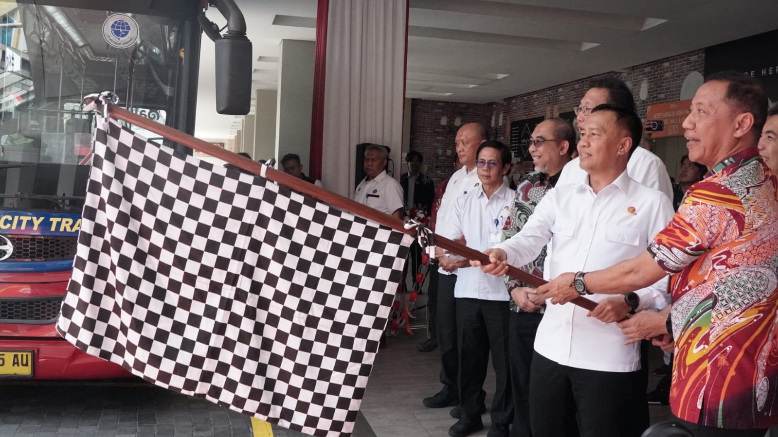 Peluncuran layanan angkutan antarmoda rute Balikpapan–IKN di Pelabuhan Semayang, Balikpapan, Kalimantan Timur, Kamis (27/8/2026). Sumber foto: Ditjen Perhubungan Darat.
