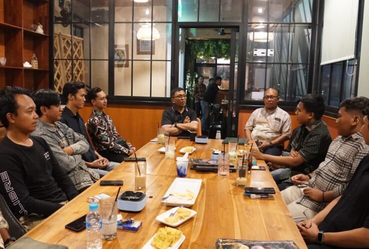 Mahasiswa Sidoarjo Diajak Saring Informasi Sambil Ngopi