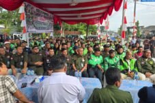 Dir Intelkam Polda Sumut berdialog dengan pengemudi ojol di Medan