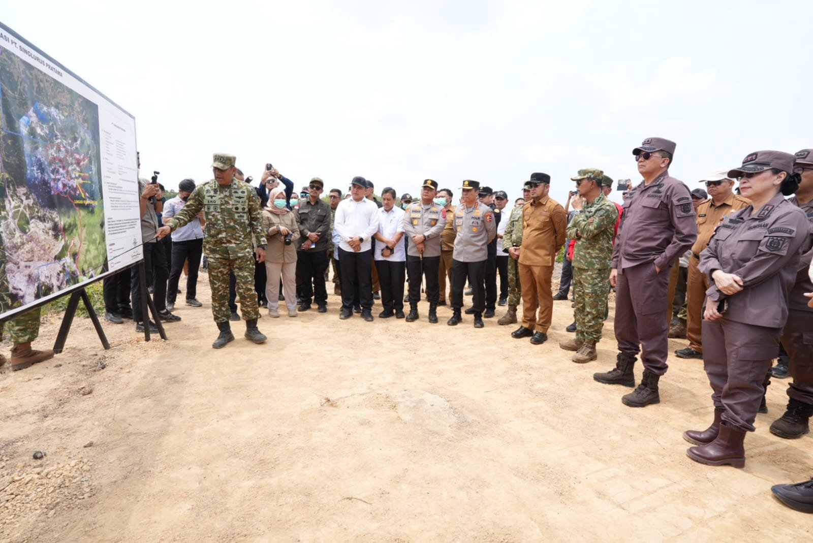 Satgas PKH melakukan penertiban kawasan hutan terdampak pertambangan batubara di Kabupaten Kutai Kartanegara, Kalimantan Timur, Senin (31/8/2026).