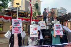 Mahasiswa Sultra Desak Penahanan Anton Timbang