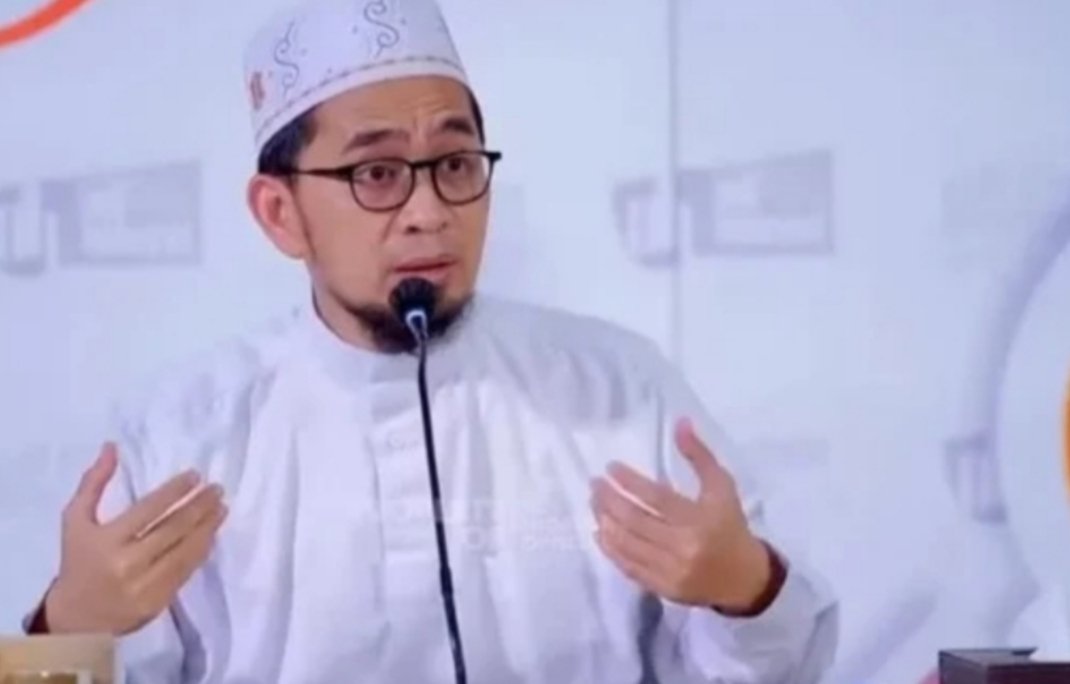 Ustaz Adi Hidayat Bagikan Pesan Penyejuk Jiwa Lewat WhatsApp, Ajak Umat Menata Hati dan Iman