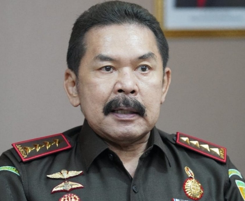 Jejak Rp9,2 Miliar, Mengapa Mantan Bupati Rohil Belum Tersangka?