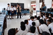 KPK Mengajar di SMP Negeri Matawai La Pawu