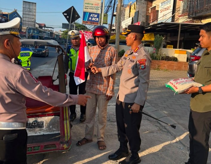 POLRESTA GOWA TEBAR HELM DAN SEMANGAT KEMERDEKAAN