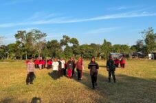 Keringat di Lapangan, Merah Putih Menanti