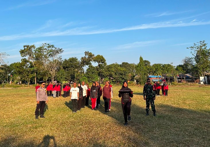 Keringat di Lapangan, Merah Putih Menanti