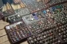 Batu Akik Surabaya Tetap Berdenyut di Tangan Redho