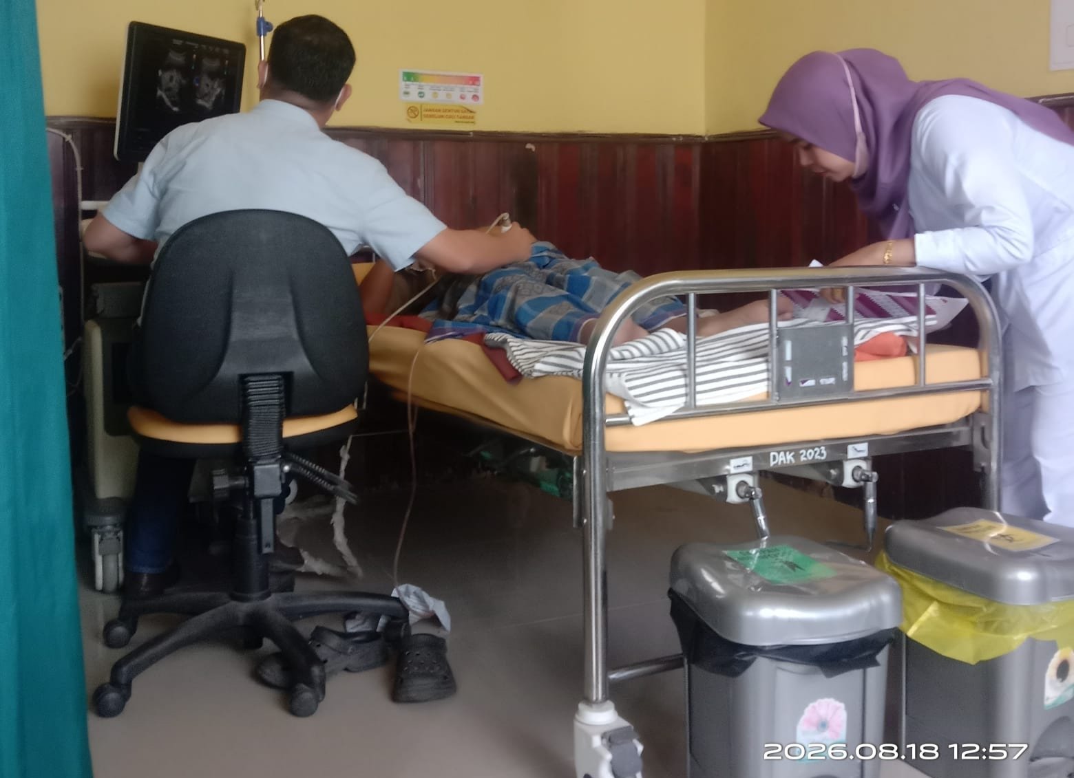 Siti Munawaroh menjalani perawatan di RSUD KH Daut Arif Kuala Tungkal setelah hasil USG tidak menemukan unsur kista ovarium.