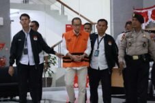 KPK menahan eks Kakanwil DJP HNV dalam dugaan gratifikasi Rp20,7 miliar