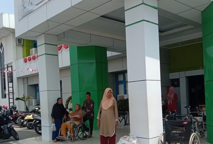 Siti Munawaroh Menatap Hari Baru Setelah Perawatan di RSUD KH Daut Arif