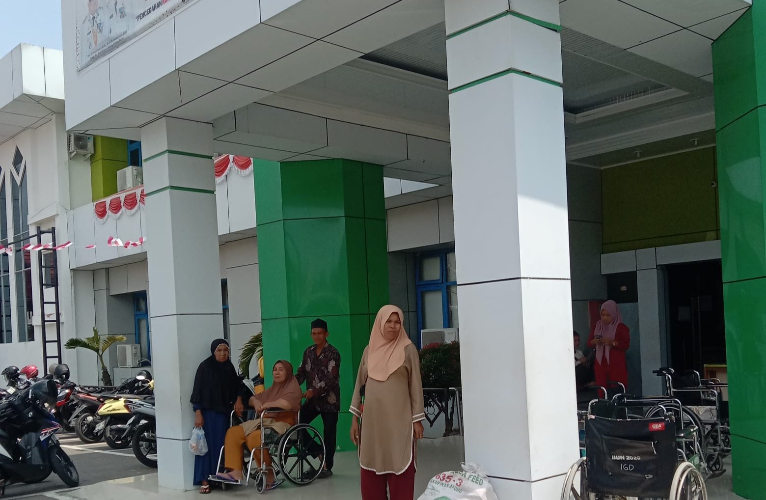 Siti Munawaroh Menatap Hari Baru Setelah Perawatan di RSUD KH Daut Arif