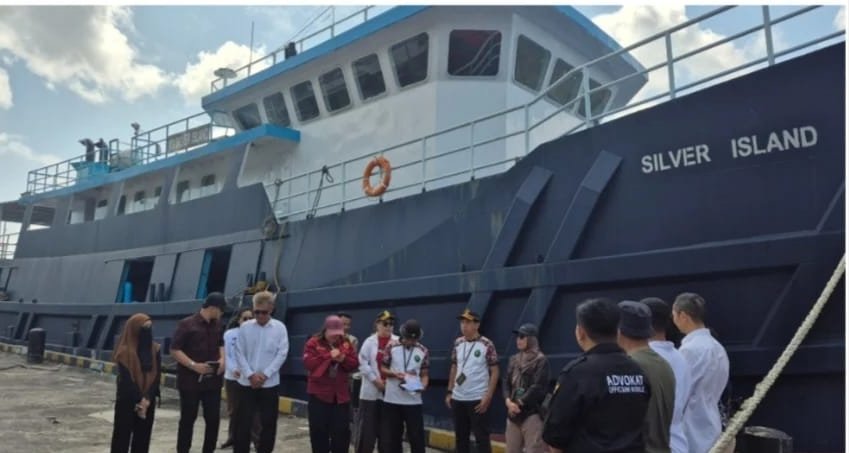 Napoleon, Ikan Besar yang Disembunyikan di Perut Kapal