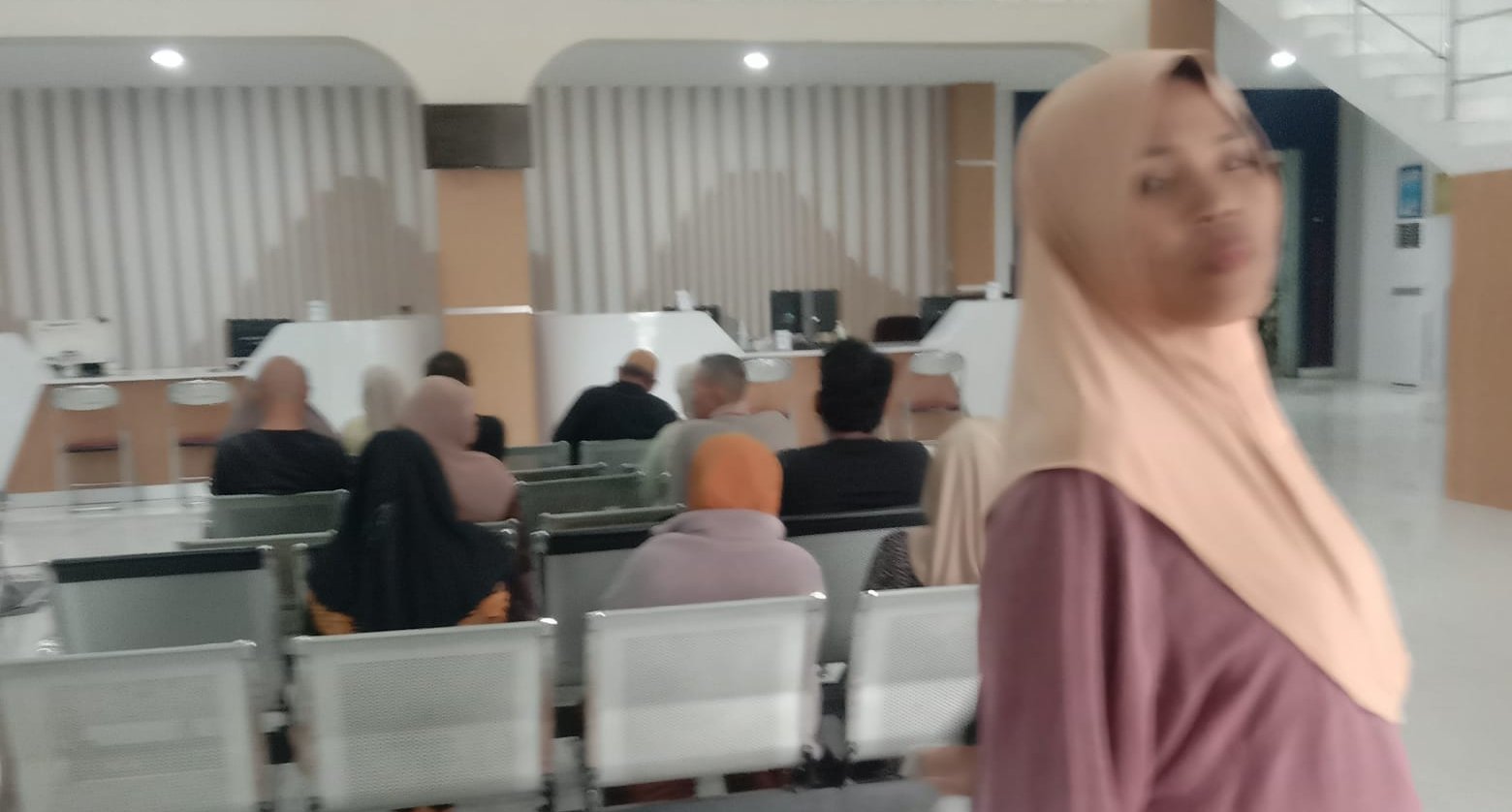 Siti Munawaroh menjalani pelayanan kesehatan di RSUD Raden Mattaher Jambi.
