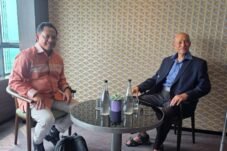 Mendagri Tito Karnavian menjenguk Wali Nanggroe Aceh Tgk. Malik Mahmud di Penang, Malaysia.
