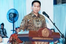 Wamendagri Akhmad Wiyagus saat membuka Brebes Culture Festival 2026 di Kabupaten Brebes, Jawa Tengah.