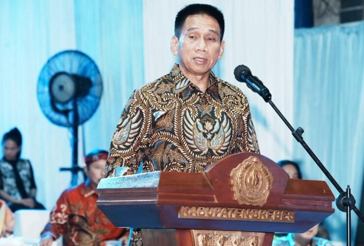 Wamendagri Akhmad Wiyagus saat membuka Brebes Culture Festival 2026 di Kabupaten Brebes, Jawa Tengah.