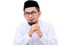 Ustaz Adi Hidayat Bagikan 6 Pesan Religi: Soal Cinta, Taubat hingga Adab