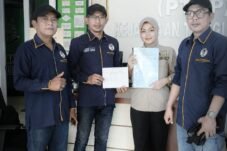 DPP KAMPUD saat menyerahkan laporan dugaan pengadaan alkes RSUD KH Ahmad Hanafiah Lampung Timur ke Kejati Lampung, Senin (31/8/2026).