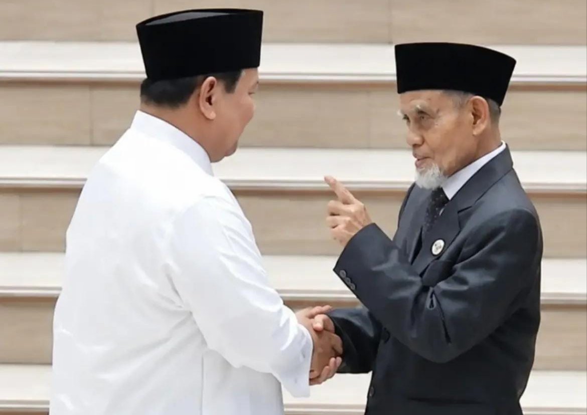 Di Depan Prabowo, Kiai Gontor Soroti Ijazah, Nama, Uang dan Jabatan