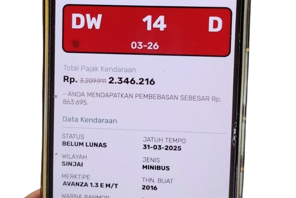 Foto Aplikasi Basul mobile menampilkan status tunggakan pajak mobil Samsat Kabupaten Sinjai.