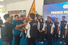 Keterangan Foto: Pengukuhan Pengurus Persatuan Catur Seluruh Indonesia (Percasi) Kabupaten Kolaka masa bakti 2026–2030 oleh Ketua Percasi Provinsi Sulawesi Tenggara, Dr. Ir. Hugua M. Ling, di Alun-Alun 19 November, Kabupaten Kolaka, Sabtu, 3 Oktober 2026. (Dok. Foto: Ibhar/InsertRakyat.com).