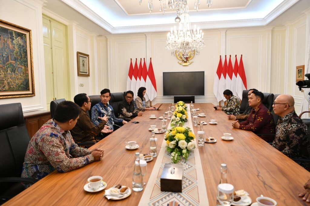 Wapres Gibran Rakabuming berdiskusi dengan jajaran Universitas Muhammadiyah Maluku di Istana Wakil Presiden, Jakarta, Rabu, 7 Oktober 2026.