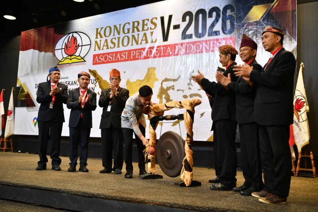 Wapres Gibran Rakabuming saat membuka Kongres Nasional ke-V API di Tangerang, Banten, Kamis, 8 Oktober 2026.
