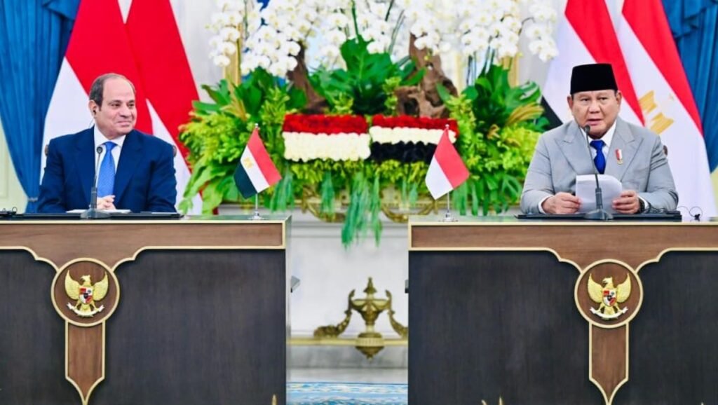 Presiden Prabowo Subianto bersama Presiden Mesir Abdel Fattah El-Sisi dalam rangkaian kunjungan kenegaraan di Jakarta, Minggu (11/10/2026)