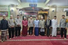 Polsek Ujung Sampaikan Pesan Kamtibmas Usai Shalat Subuh Berjamaah
