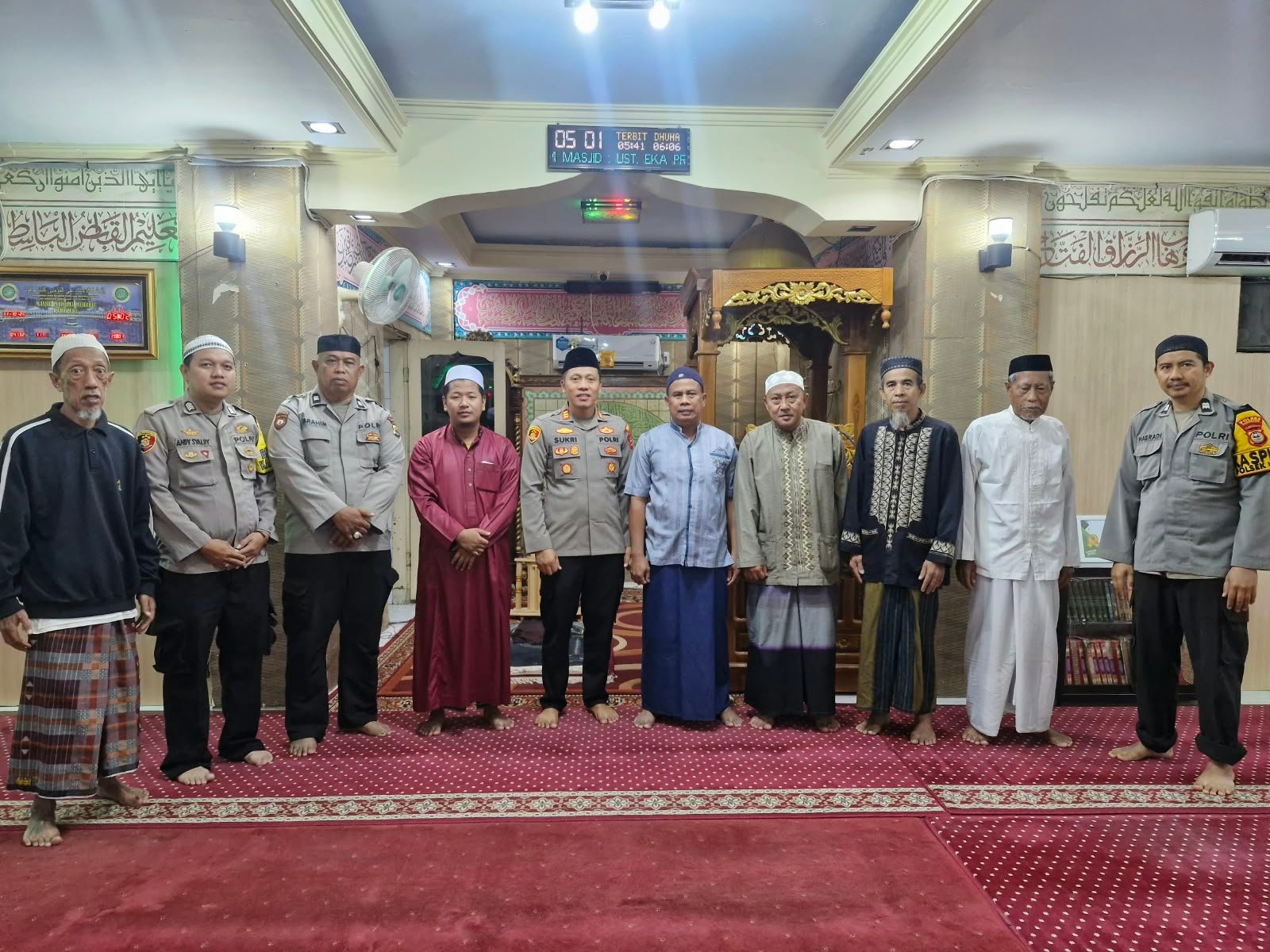 Polsek Ujung Sampaikan Pesan Kamtibmas Usai Shalat Subuh Berjamaah