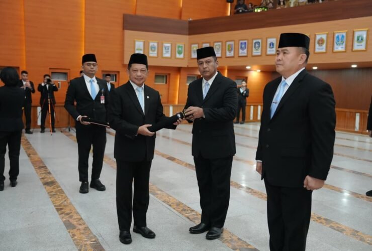 Menteri Dalam Negeri Muhammad Tito Karnavian dalam pelantikan pejabat di lingkungan Kementerian Dalam Negeri di Jakarta.
