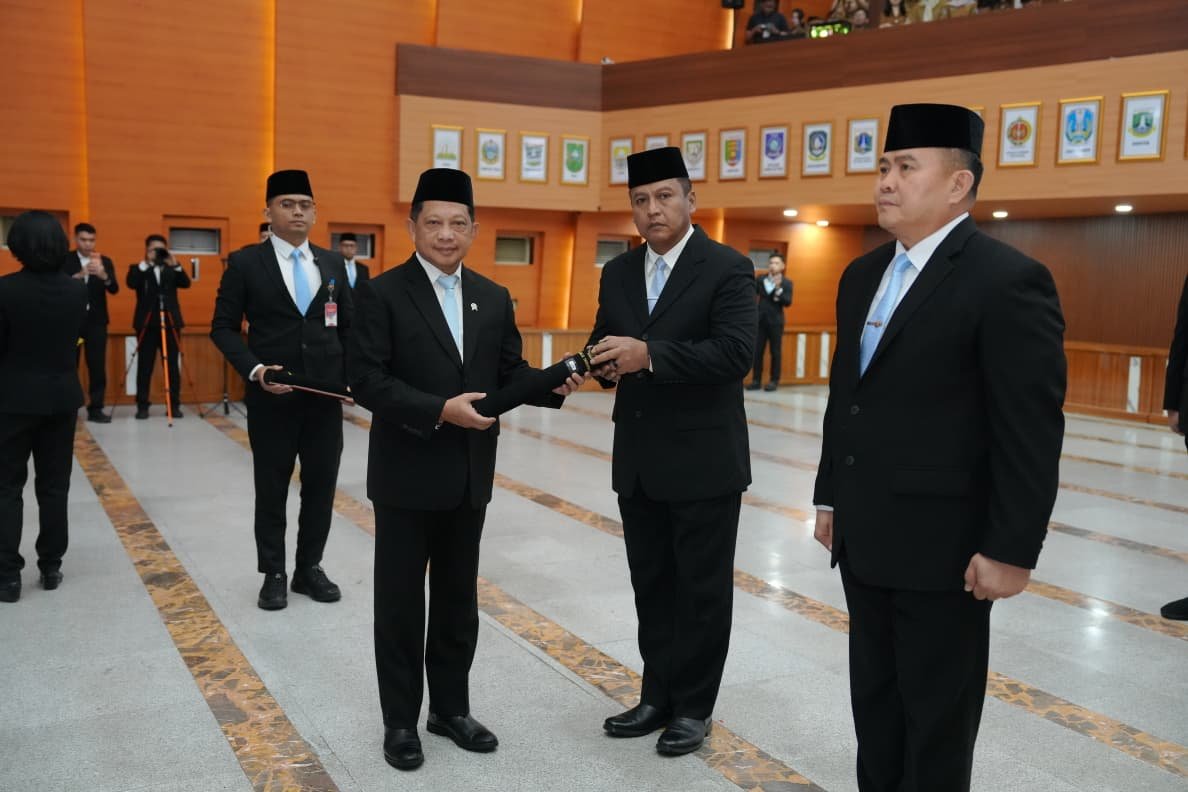 Menteri Dalam Negeri Muhammad Tito Karnavian dalam pelantikan pejabat di lingkungan Kementerian Dalam Negeri di Jakarta.