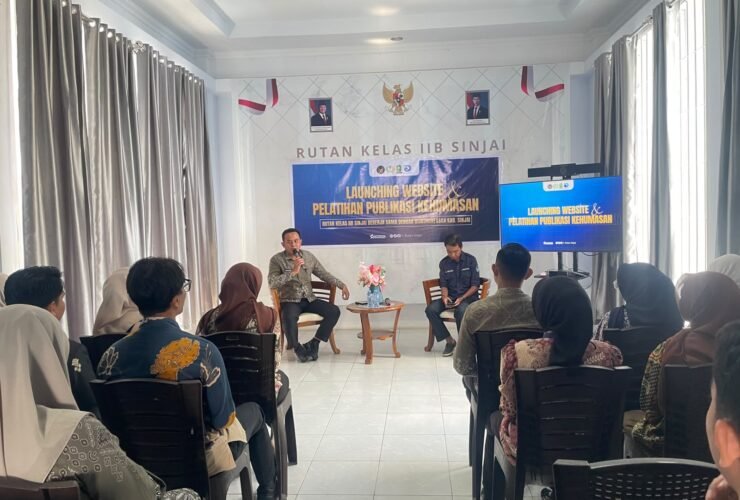 Peluncuran website resmi Rutan Sinjai disertai pelatihan kehumasan bersama Diskominfo Kabupaten Sinjai.