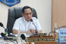 Mendagri Muhammad Tito Karnavian menyampaikan arahan mengenai keselarasan informasi pemerintah pusat dan daerah.