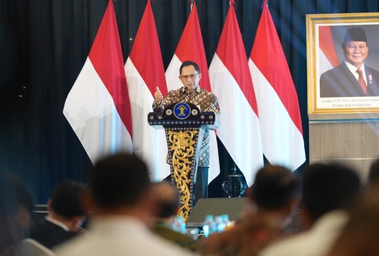 Menteri Dalam Negeri Muhammad Tito Karnavian dalam Forum Nasional Pembangunan Hukum Tahun 2026 di Jakarta, 15 Oktober 2026.