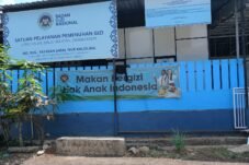 Keterangan Foto: Gedung SPPG Singaserri, Kabupaten Sinjai, Sulawesi Selatan, yang menjadi lokasi perhatian terkait pengelolaan limbah dan perbaikan instalasi pengolahan air limbah (IPAL).