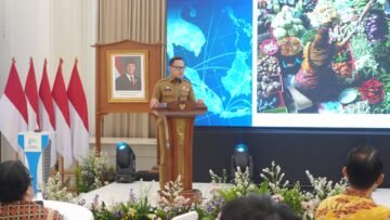 Wakil Menteri Dalam Negeri Bima Arya Sugiarto dalam kegiatan peluncuran Dashboard Indeks Akses Keuangan di Daerah.