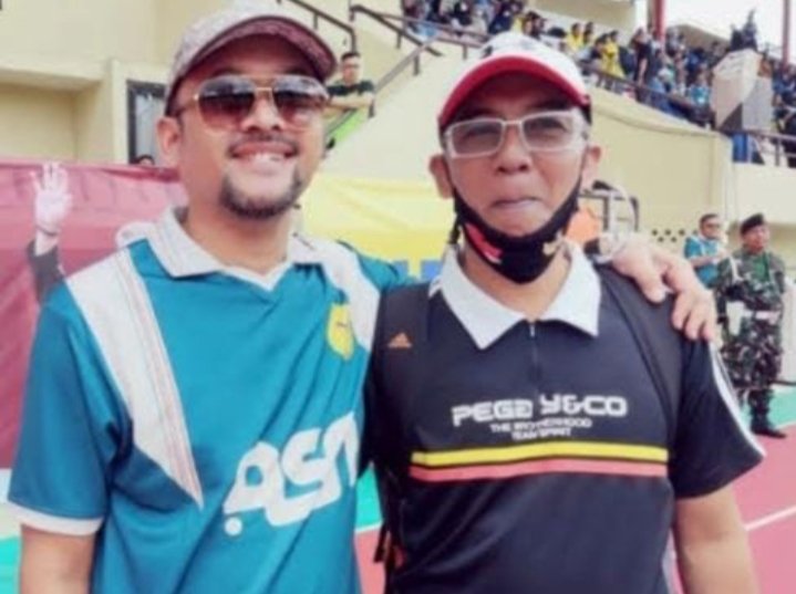 Foto: Dr. Sunarto (kanan), Ketua Mahkamah Agung RI, dan Syamsul Bahri (kiri), Ketua Umum FORSIMEMA-RI. FORSIMEMA-RI berharap KMA segera melantik Dr. Sobandi sebagai Sekretaris Mahkamah Agung definitif.