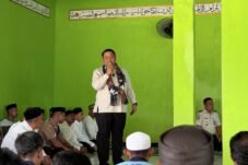 Kakanwil Ditjenpas Sulsel Hernowo Sugiastanto mengajak warga binaan Rutan Sinjai mengembangkan keterampilan sesuai minat dan bakat sebagai bekal kembali ke masyarakat.