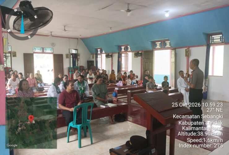 Pertemuan Kapolsek Sebangki Ipda Rudiansyah bersama personel, pengurus gereja, dan jemaat Gereja BENEDICTUS Stasi Setaik di Kecamatan Sebangki, Kabupaten Landak, pada 25 Oktober 2026. Pertemuan ini menjadi ruang komunikasi mengenai kerukunan, toleransi antarumat beragama, dan keamanan lingkungan.