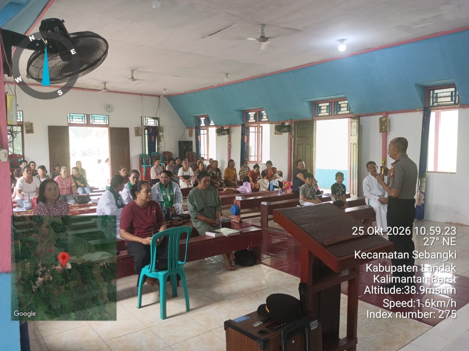 Pertemuan Kapolsek Sebangki Ipda Rudiansyah bersama personel, pengurus gereja, dan jemaat Gereja BENEDICTUS Stasi Setaik di Kecamatan Sebangki, Kabupaten Landak, pada 25 Oktober 2026. Pertemuan ini menjadi ruang komunikasi mengenai kerukunan, toleransi antarumat beragama, dan keamanan lingkungan.