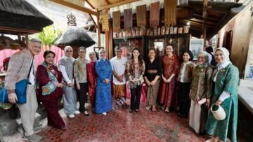 Kunjungan ke Desa Adat Tenganan Pegringsingan untuk mendukung pelestarian tenun Gringsing dan regenerasi penenun.